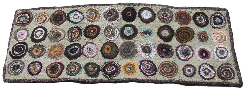 Tamar Stone Hand Hooked Rug primitive style circle pattern